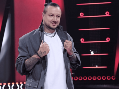 Baron pokazał zdjęcie. 