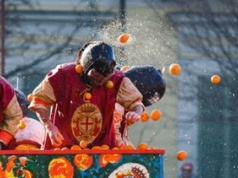 Karnawałowa bitwa na pomarańcze. Prawie 140 rannych