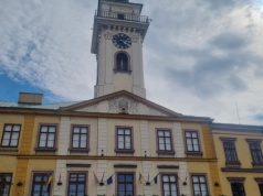 Nieco przybywa urodzeń. Nieco… Dane demograficzne powiatu cieszyńskiego za 2026 rok