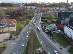 Niezależna analiza komunikacji miejskiej się oddala