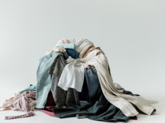 Nowe zasady zrównoważonej mody. KE zakazuje firmom niszczenia odzieży