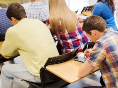 Lekcje na TikToku, nauczyciele na granicy. 