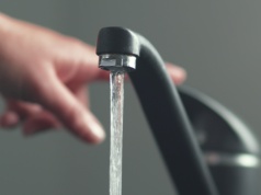 „Dziedzictwo nieefektywności”. Dlaczego usługi wodne są u nas tak drogie?