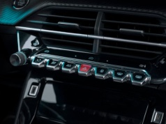 68 tys. zł wystarcza tu na estetyczne auto z 352-litrowym bagażnikiem i nieoczywistym wyposażeniem w standardzie