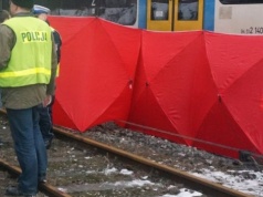Tragedia na torach w Krakowie. Pociąg śmiertelnie potrącił 16-latka