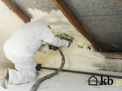 Ta izolacja jest kilka razy droższa od styropianu, ale inwestorzy i tak czekają na nią po kilka miesięcy