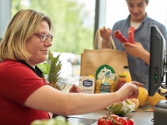 Biedronka zasadza się na wypłaty Polaków. Pilnujcie się 10. dnia miesiąca