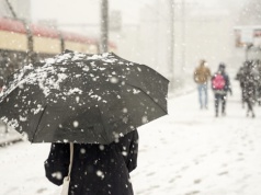 Zima nie odpuszcza! Wtorek pod znakiem silnego mrózu, opadów śniegu i oblodzenia