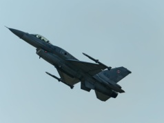 Lotnictwo wojskowe operuje w polskiej przestrzeni powietrznej. Czasowe wstrzymanie lotów cywilnych na lotniskach w Lublinie i Rzeszowie