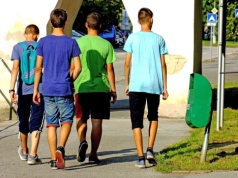 Słowa ze slangu młodzieżowego, jak stały się popularne? Co to znaczy sztos?