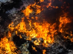 Rafineria w Rosji płonie po ataku ukraińskich dronów