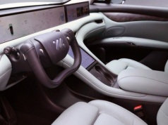 Koniec wolantów zamiast kierownic. Chińczycy wprowadzą nowe przepisy