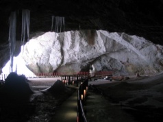 Starożytna bakteria oporna na nowoczesne antybiotyki znaleziona w rumuńskiej jaskini