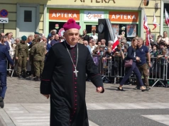 Biskup apeluje o wyciągnięcie ręki na zgodę