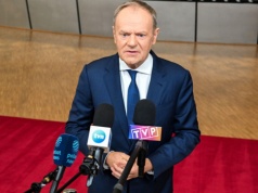 Rząd Tuska chce opóźnić podwyżki w służbie zdrowia