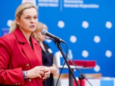 MEN "nagrodził" nauczycielkę. Od 4 miesięcy nie dostała nagrody, a podatek musiała opłacić