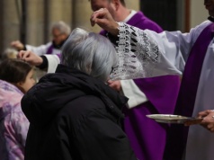 Rozpoczyna się Wielki Post. "Czas spojrzenia w głąb siebie"