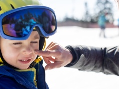 Zakazana substancja w moczu dzieci. Winny popularny kosmetyk