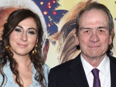 Znamy przyczynę śmierci córki Tommy'ego Lee Jonesa