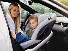 Standard RWF – Dlaczego jazda tyłem to najwyższa forma ochrony dziecka