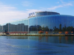 Unia Europejska z 20. pakietem sankcji wobec Rosji. Na celowniku ropa i minerały