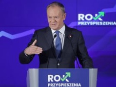 "Wyzwanie przyjęte". 100 mld zł inwestycji i dogonienie gospodarki Wielkiej Brytanii - takie deklaracje złożył rząd