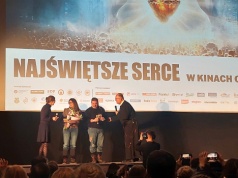 „Najświętsze Serce” – francuski hit, który budzi sumienia, już w Polsce!