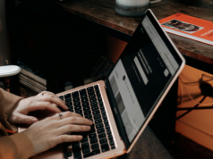 Mają męża i dzieci, zakochują się w ChacieGPT. Daje kobietom to, czego nie dają ich partnerzy