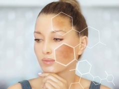 Ten krem usuwa z twarzy niedoskonałości jak gumka! Znikają przebarwienia i plamki starcze