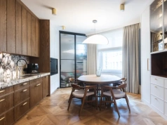 Kupili dwie „ruiny” w przedwojennej kamienicy. Powstał apartament marzeń w sercu Gdyni