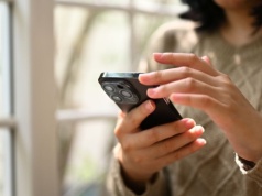 Scrollujesz godzinami? To może być objaw choroby, o którym mało kto mówi