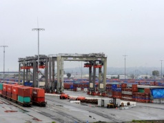 Chiński walec uderza w Europę. Zagrożenie dla polskich firm. Długa lista branż