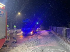 Pożar domu w gminie Zakrzew. Wszystko zaczęło się od ładowarki