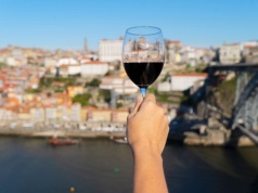 Spróbuj porto w Porto 🍷🇵🇹 City break w Portugalii za 939 PLN (bezpośrednie loty + hotel ze śniadaniami) 🥐☕