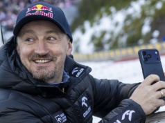 Ma dopiero 48 lat, a przelewy już spływają. Taką emeryturę otrzymuje Adam Małysz