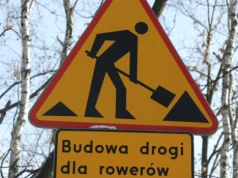 Droga rowerowa w Katowicach ostro skrytykowana. „11 sygnalizacji świetlnych na odcinku kilkuset metrów zamiast jednej”