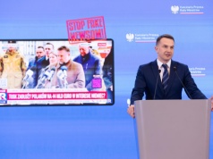 Lepsza ochrona praw pracowniczych. Dezinformacja PiS: SAFE, polski atom i pakt migracyjny