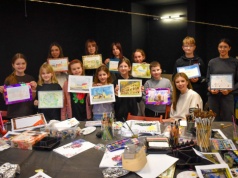 Art Camp na Zamku Piastowskim: Młodzi twórcy malują historię i przyszłość zabytków