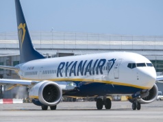 Ewakuacja samolotu Ryanair w Faro. Pasażer został ranny