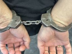 Kawa, alkohol, tulipany i miód. 29-latek zatrzymany za serię kradzieży