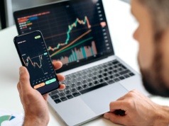 Kierowcy i fryzjerzy chwalą się zyskami na złocie. "Powinna nam się zapalić lampka ostrzegawcza"