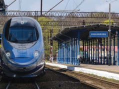 Pociągiem nad morze w rekordowym czasie. Zapomnij o staniu w korkach