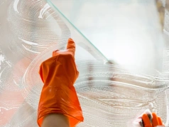 Okna jak lustro w 20 minut? Ten trik zmienia wszystko