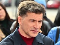 Kammel zrobił operację powiek. Teraz się tłumaczy. "Nie chodziło o to, żebym był panem ładnym z telewizji"