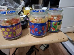 Magazyn narkotyków w mieszkaniu na Woli. Policja przejęła ich ponad dwa kilogramy