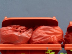 Pomarańczowe worki pojawią się w domach. Obejdzie się bez wizyty w PSZOK-u