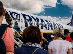 Chaos wokół wjazdu do Wielkiej Brytanii. Ryanair idzie na rękę pasażerom