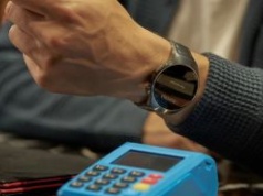 Płatności wracają na zegarki Huawei Watch. Znalazł się nowy partner