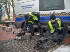 Elektryczny smogowóz tropi trucicieli. 370 zgłoszeń w styczniu. Wawer i Białołęka w czołówce