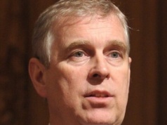 Nieoznakowane radiowozy pod domem byłego księcia. Brat króla Karola III aresztowany